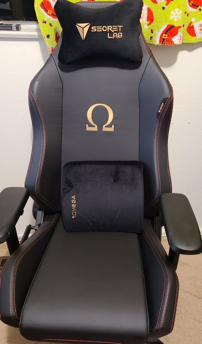 Loving this new chair. 100% 

#secretlab