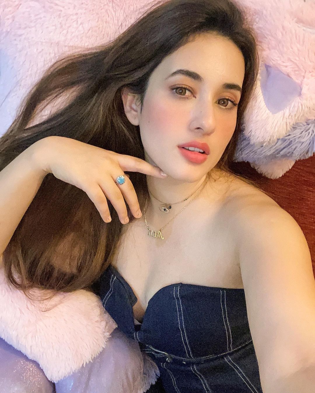 EyBDdb4UYAgn-4y?format=jpg&name=large