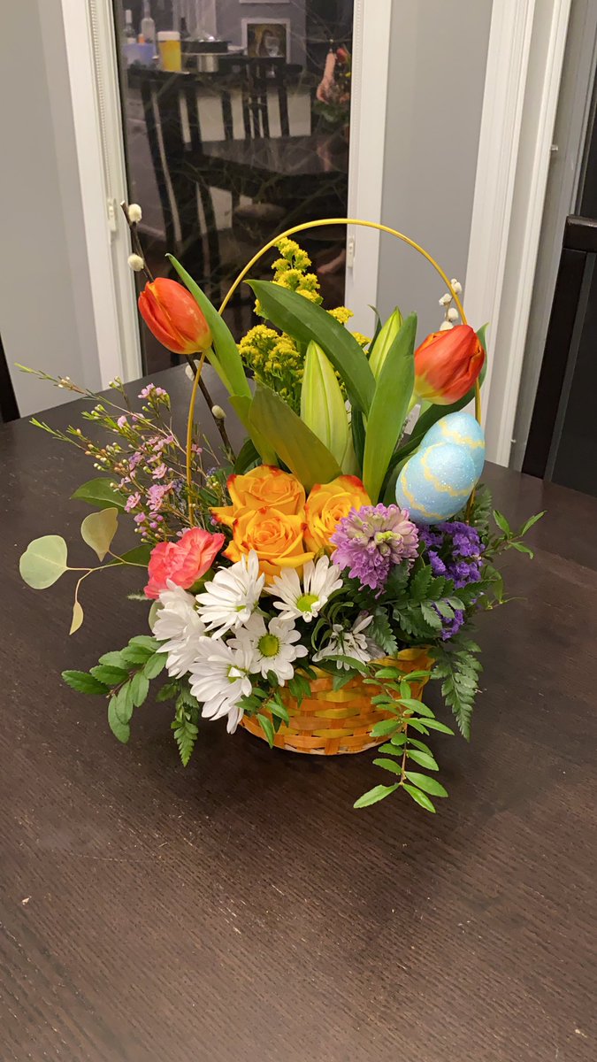 Shout out to charmed flowers St. Albert.   Fabulous local business.  They supply the flowers and tutorial - we reap the rewards
