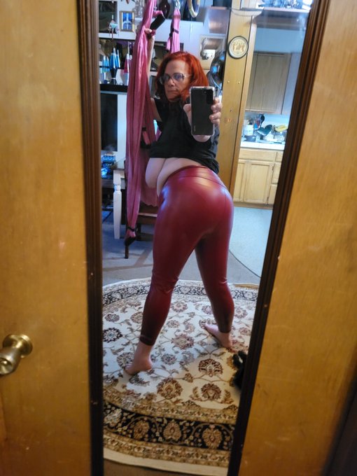 Now I have some red ones😁 https://t.co/CRqd8BCQ8U<a href="/tag/mvsales"class="tags"><span>#mvsales</span></a>