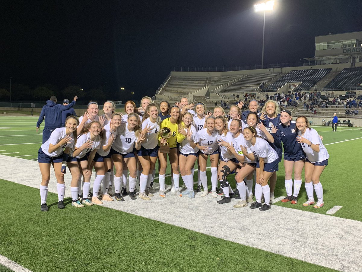 KHSIndianNation's tweet photo. Keep those  Blue Lights Shining! Congratulations @khgirlssoccer with the huge win over Byron 2-0!  ON TO ROUND 4
@KISDAthletics @KellerISD @Gosset41 @MaxPreps https://t.co/d9OAWaobxA