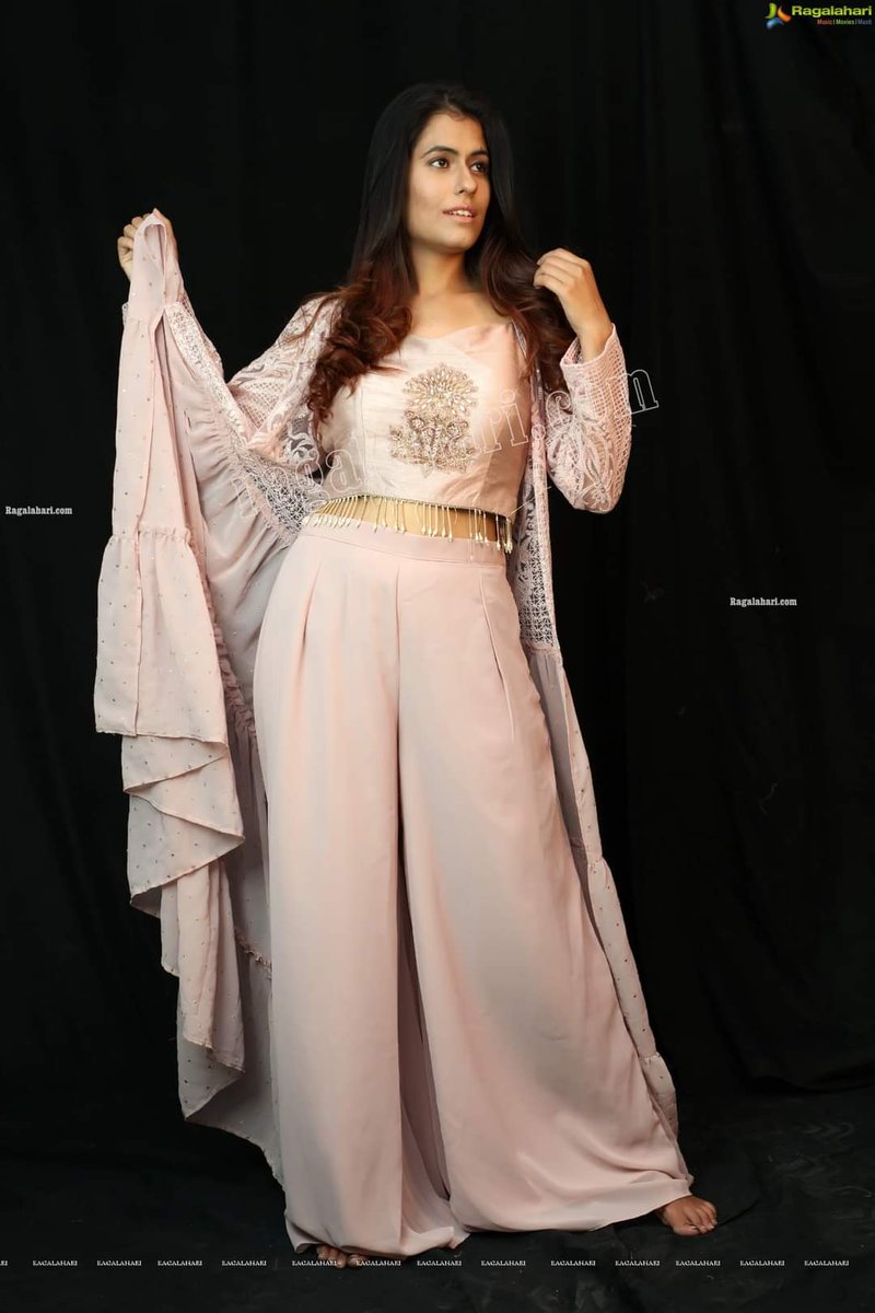 Armanistonlik aktrisa Angela Sarkisyan ishtirokidagi porno video Jinsiy aloqa va jinsiy aloqa