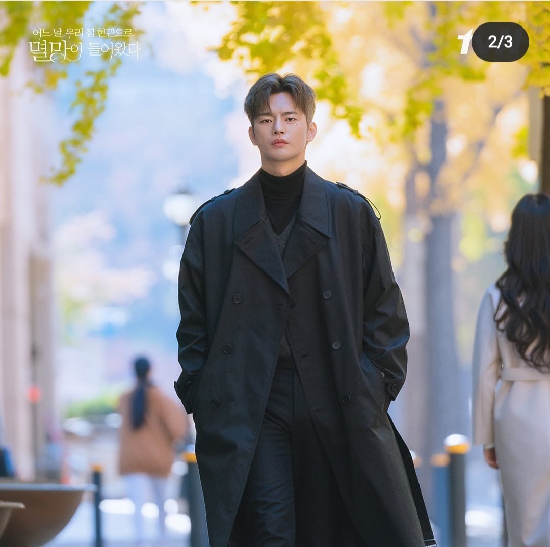 ggpocker's tweet photo. still cuts _ 👀#SeoInGuk 
tvN Drama: Doom At Your Service 
Release Date: May, 2021

mahh boy looking so fiiiiiine 🥺🥰 https://t.co/cFQzj6QhSr