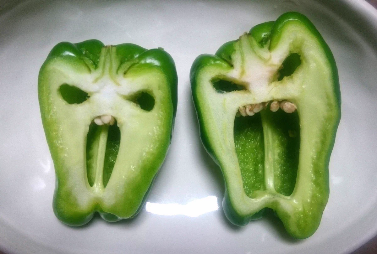 こんなピーマンいやだ！食欲をなくしてしまうくらいトラウマに・・・ｗ