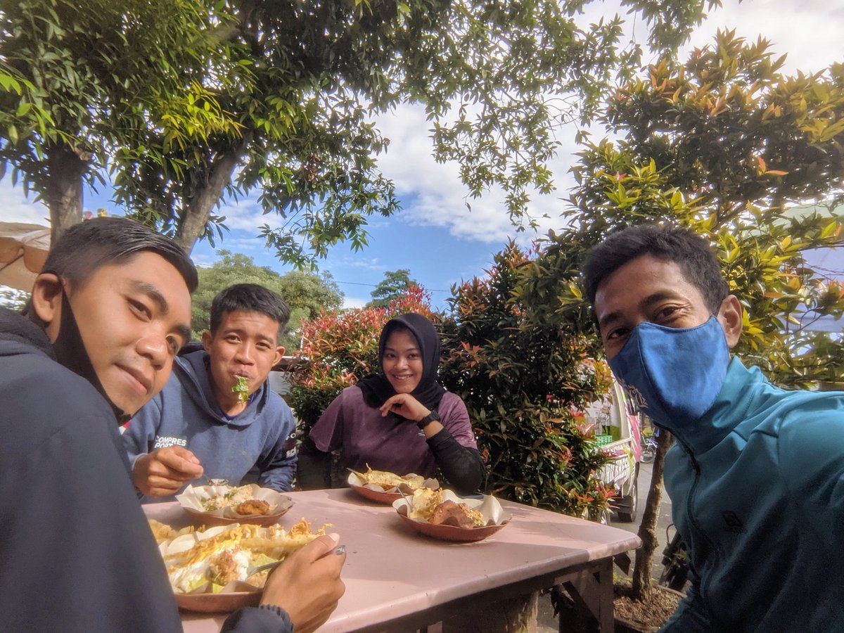 AzizSan44's tweet photo. Saturday morning easy run
#JustDoit #JustDoit10k #NRCid #TeamSwosh #NikeRunningClub #BatuRunners #MemelRunners #Memelers #PlayonMalang #StayActive #StayStrong #StayHealthy #HealthyLife #PositiveVibes #HealthyCommunity https://t.co/njis854NSJ
