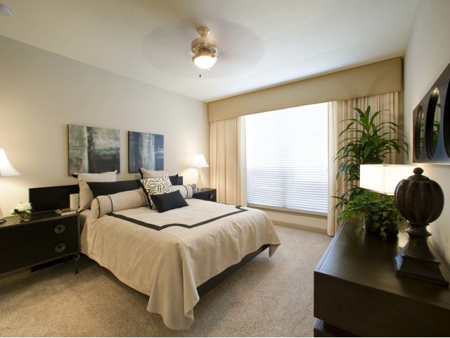 LocatingPros's tweet image. Today we're featuring Ventura Lofts in #Houston, #Texas

Looking in West Houston for a luxury apartment? Ventura Loft offers fantastic homes and amenities, that include a theatre! Resort-style pool, to a fantastic clubhouse for you to hang out with friends and family!