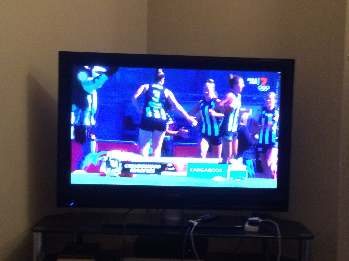 McNeanPhysio's tweet photo. Let’s go Pies!! #PieNation #gopies #Colllingwood #Magpies #BlacknWhiteArmy #AFLW #Peilnamban #UpCavan https://t.co/X0kRxTpfGY
