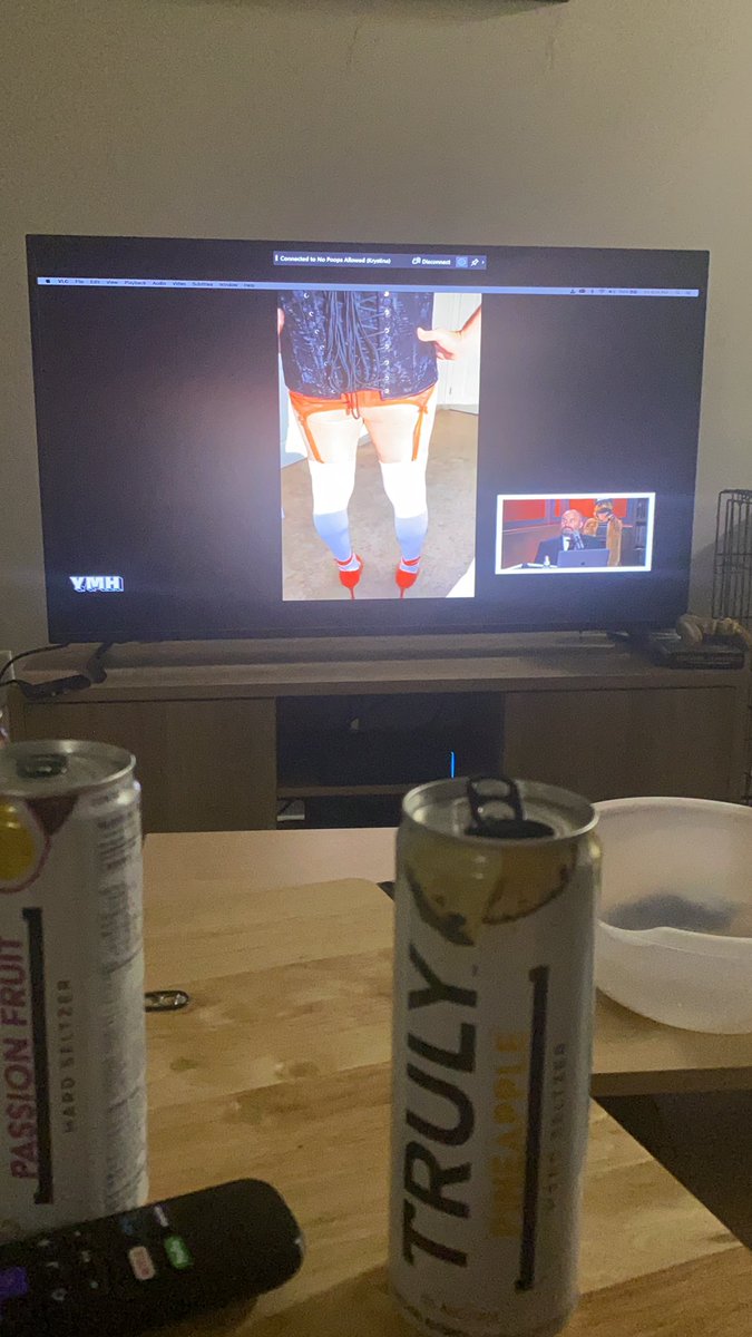 WillBroome6's tweet photo. First thing that’s made me feel weird about his whole “heavy” segment #ymhlive https://t.co/gfRZegVmng
