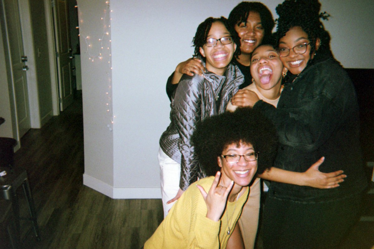 _AHRIANA_'s tweet photo. Y’all clowned me and my disposable, now look...🤎 https://t.co/S4QXomGWFf