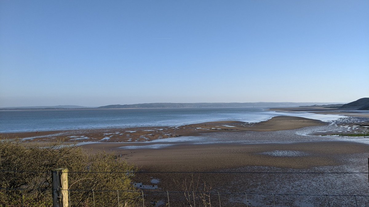 DWilf71's tweet photo. What a beautiful morning #Gower #Broughtonbay https://t.co/TZaaGxkGNK
