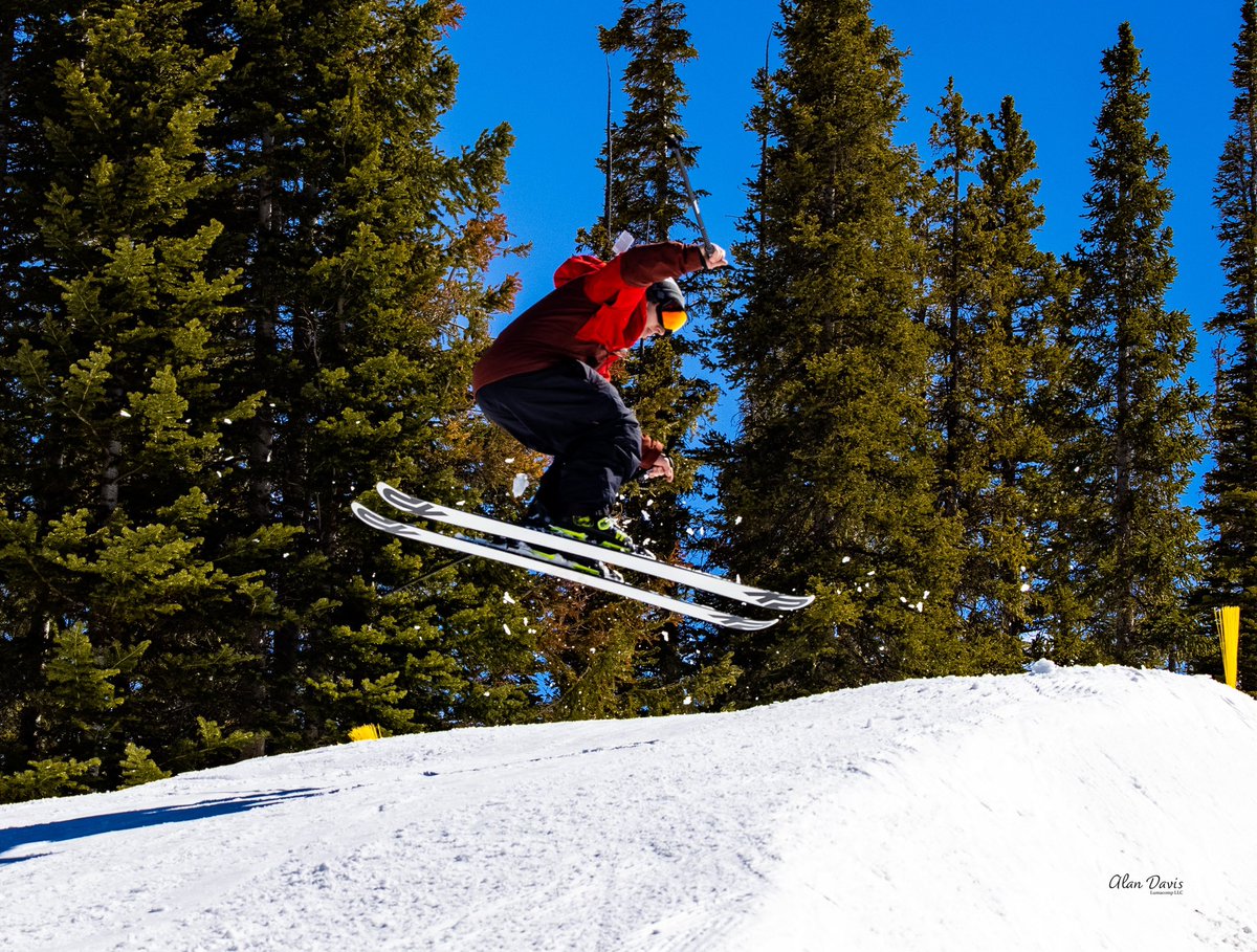 RADHuskySki's tweet image. Had a fun spring day in the park at Copper!  

#Parkrat #freeskiing #Copper