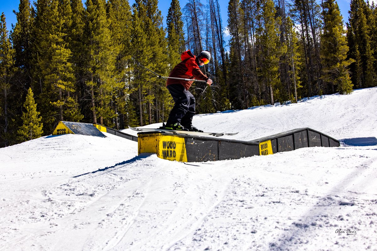 RADHuskySki's tweet image. Had a fun spring day in the park at Copper!  

#Parkrat #freeskiing #Copper