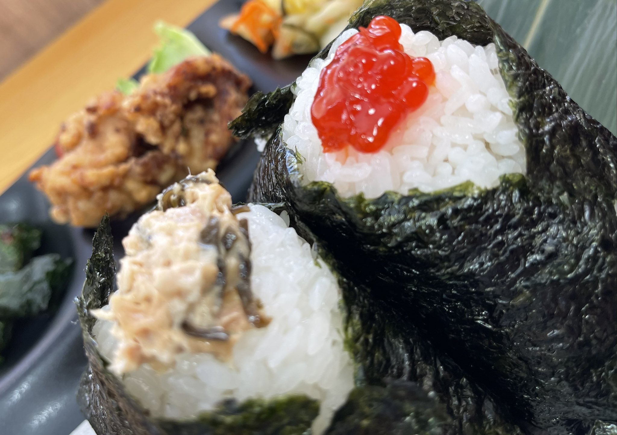 44rider ランチでおにぎりが食べたい おにぎり茶屋 ちかちゃん おにぎりプレート すじこ ツナこんぶ 豚汁 ごちそうさまでした ちかちゃん おにぎり茶屋 おにぎり すじこ ツナこんぶ ランチ Lunch 昼食 豚汁 お昼 ごはん T Co