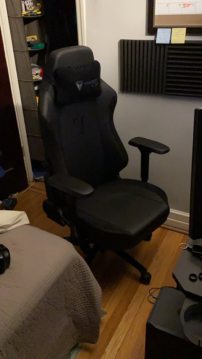HybridSharps's tweet photo. This chair is pretty dank. Worth the money! #Secretlab https://t.co/DfVha4PYfR