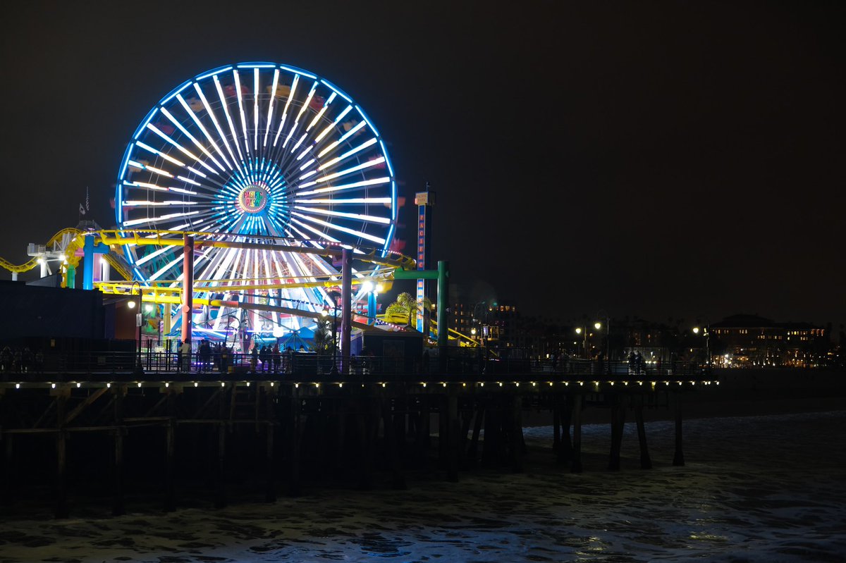 UCLAAthletics's tweet photo. More 💙 &amp; 💛 for @UCLAMBB at @pacpark!

#GoBruins | #FinalFour  | @discoverLA https://t.co/PjigFgNa7F