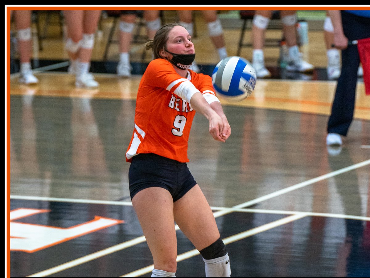 BergAthletics's tweet photo. VB: Sarah Oney reaches 1,000-dig plateau in split with MTU ... RECAP: https://t.co/9dQilIL0to https://t.co/Js80iUGlTb