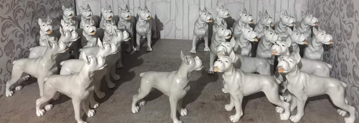 portelanarpo's tweet photo. • 🎭 • De Vânzare Figurină Statuetă Bibelou Porțelan Arpo Boxer , Mastiff , Bulldog , Bullenbeisser Cățeluș Trofeu Câine Dog FolkArt Vintage Kitsch • *** Se Vinde Statuetă Figurină de Porțelan fin model Socialist Folclorul Balcanic renumit ca " Boxer , Mastiff " *** • https://t.co/I2gAw4kyoJ