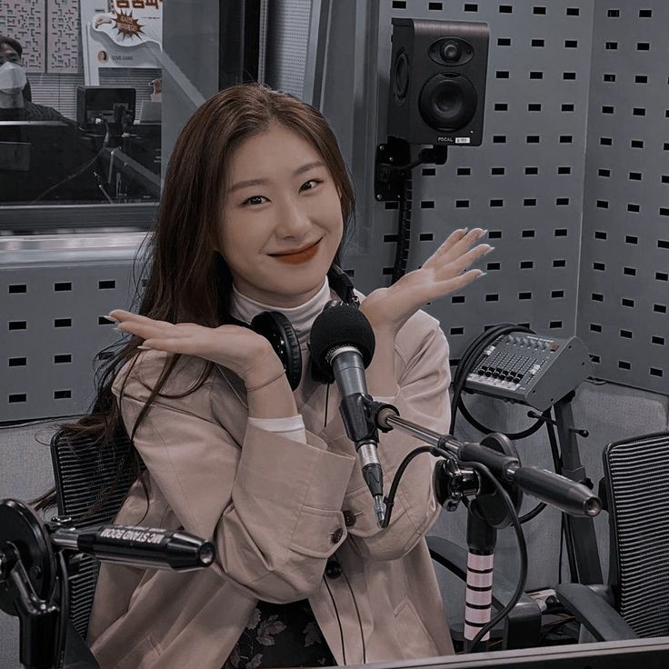 hayi ! let's mutualan sama akun baru, tapi bukan newbie 

like or rep for mutualan 
dm for fambest 

#roleplayer #roleplayerindonesia #roleplayeraccount #roleplayerkpop