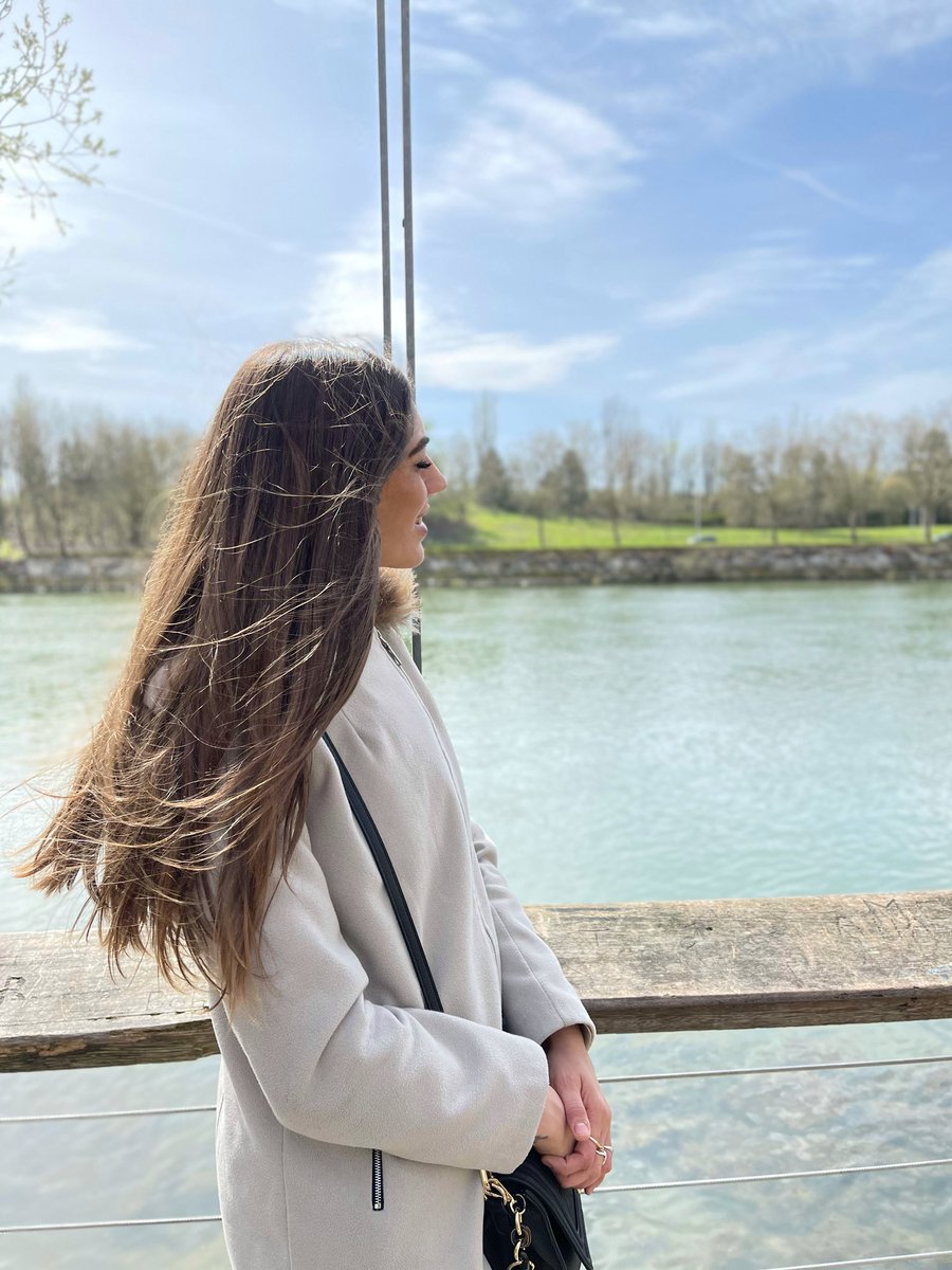 Nalya_officiel's tweet photo. Bonjour à tous ☀️🎶🎵
Vous êtes prêts pour un nouveau samedi de folie ? 😅
Mon titre #PourQueJeSigne sera diffusé aujourd’hui à 12h44 sur #LRdR.
Comme chaque week-end, je compte sur vos votes en masse 🤞🏼
Merci d'avance 🙏🏼 Bises 💋
🔗 https://t.co/5VED3mCM4H https://t.co/8SyErsKhgP
