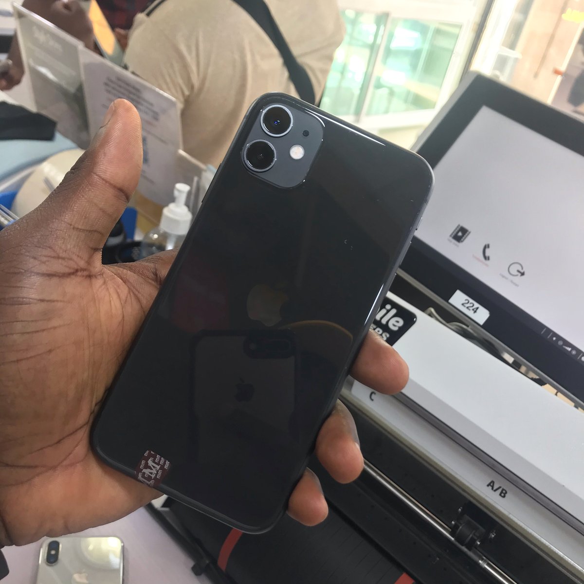 dallas_phones's tweet photo. Clean Uk used iPhone 11 64GB - 245000
#dallascommunications #dallas #dallasonline #dallasstore #phone #ikeja #computervillage #iphone11 #iphone12 #iphone12pro #iphone12promax #applestore #s21ultra #iphonex #apple #gadgets #samsung #macbook #smartphones #ios14 https://t.co/2Zj0tOo1QD