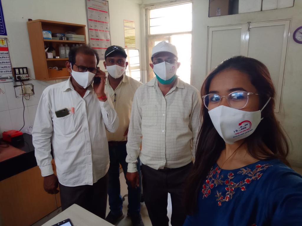MASK SELFI WITH CHC STAFF BAYAD, DISTRICT-ARVALLI