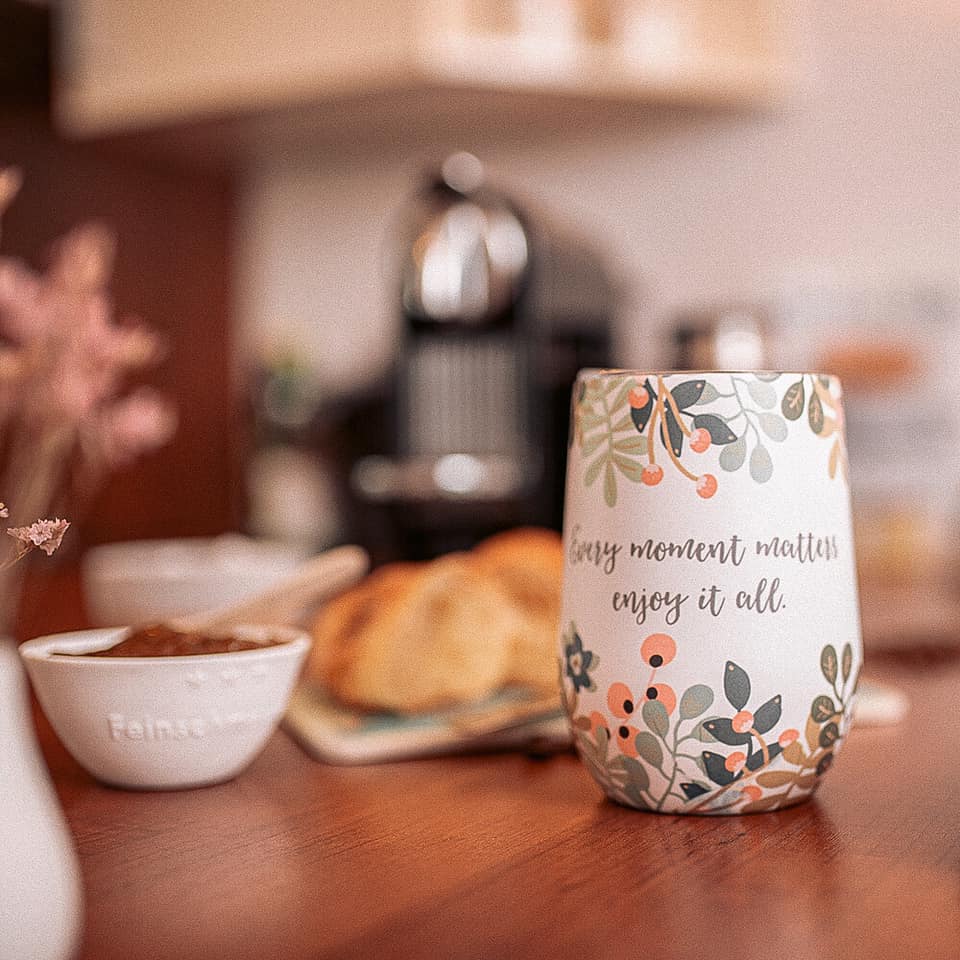 GreenPicnicNL's tweet image. Geniet van heerlijke kopje koffie of thee uit deze Office thermosbeker van BioLoco!☕️ Dubbelwandig gemaakt van hoge kwaliteit RVS, geur- en smaakneutraal✅
#greenpicnic #schoonhoven #bioloco #duurzaamleven #thermosbeker #koffietijd #duurzaam #milieuvriendelijk #koffiemomentje