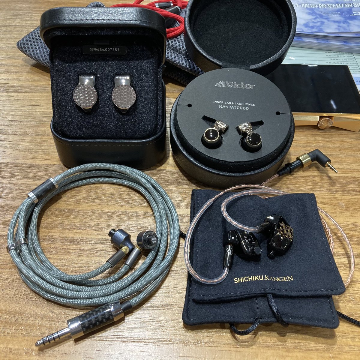 ChanLutYin's tweet photo. #Dita #final #ShichikuKangen #糸竹管弦 #香港試聽 #ECT #ECT_Showroom
#大乱闘 #Sony #IERZ1R #Victor #JVC #FW10000 #Technics #TZ700 https://t.co/nZX6Ljw7rR