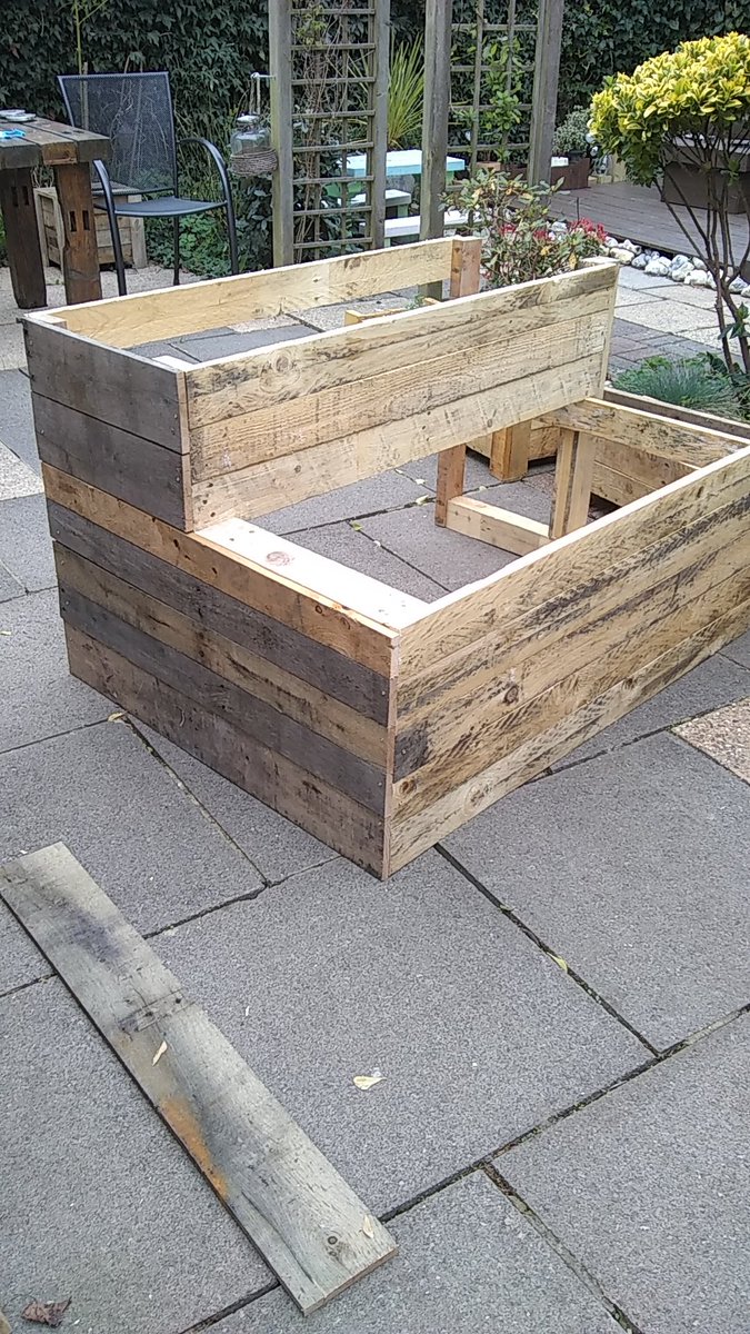 #BigPlanter Under Construction #Leatherhead #GardenFurniture #Spring #BeddingBoxes