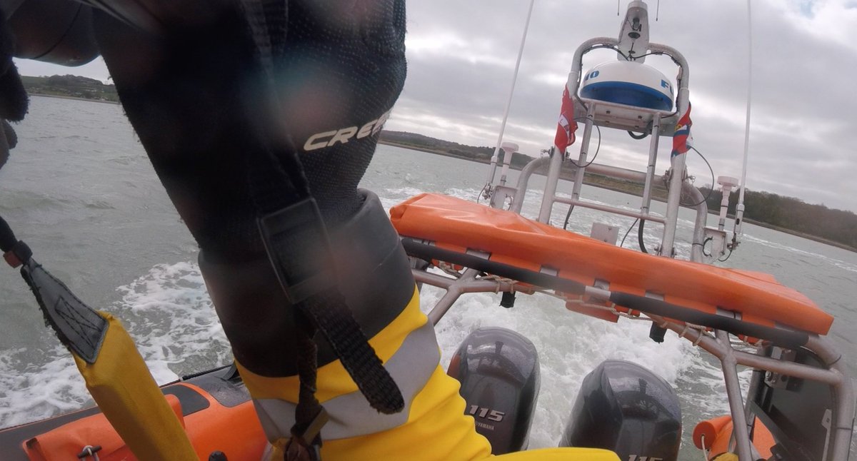 CowesRNLI's tweet photo. +SHOUT 07/21+ crew paged 0856 after a paddleboard was found drifting in the Solent. A search was carried out, but the owner contacted the coastguard to say there was nobody in distress. Please #LabelYourKit with a phone number! #RNLI https://t.co/leobp1pcgK