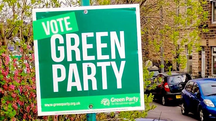 SheffieldGreens's tweet image. 💚 Our election campaign is well underway and soon you’ll be seeing @TheGreenParty across all of our target wards in Sheffield!

👋 Get in touch if you’ll be voting Green locally on May 6th and would like a garden stake or poster.  

#VoteGreen #GreenFuture