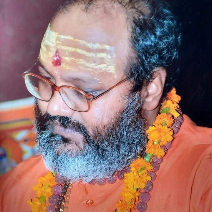 shuklajimp's tweet photo. #नरसिंहआनंद_को_गिरफ्तार_करो #मैं_नरसिंहानंद_जी_के_साथ_हूं #ArrestAmanatullahKhan 

Whom you Support.....???

Retweet.                                   Like. https://t.co/3rVbbHTrZr