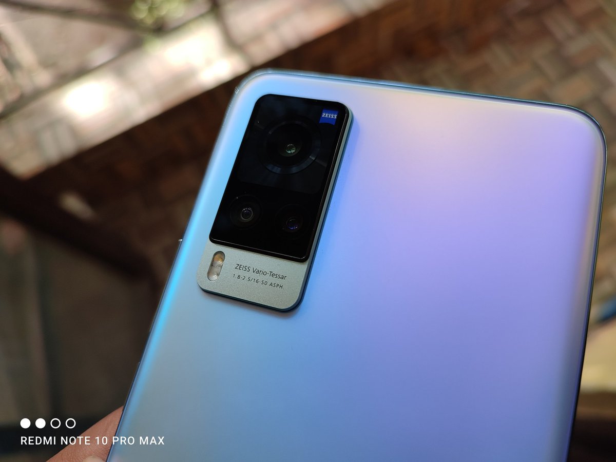 naman_nan's tweet photo. Humare bhi Zeiss Bhaiya aa gaye hai
is wale ke liye excitement jabardast hai..π₯π
#vivoX60 #SD870 @nipunmarya https://t.co/24YlHDAxyE