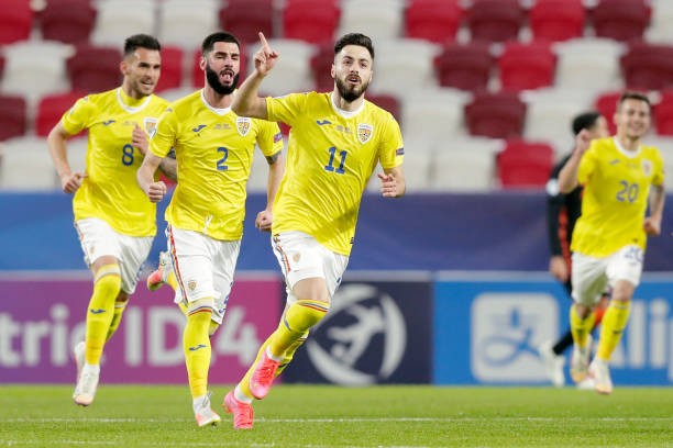 RickyBianchini's tweet photo. La Romania U21 di Adrian Mutu è la mia sorpresa dell'Europeo: Alexandru Pascanu e Radu #Boboc in difesa, Marius Marin e Andrei #Ciobanu a centrocampo, Alexandru #Matan e Olimpiu Morutan sulla trequarti.
Dispiaciuto per la loro non qualificazione alle fasi finali. #u21euro 2021 https://t.co/QRQjzCliYu
