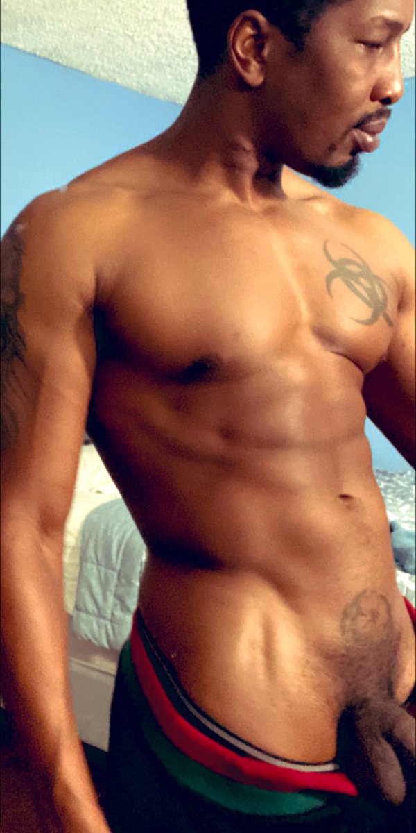 CakezTop's tweet photo. When u have a collection of images of your fave #Str8Males @isiahmaxwell https://t.co/29bTHsGjTv
