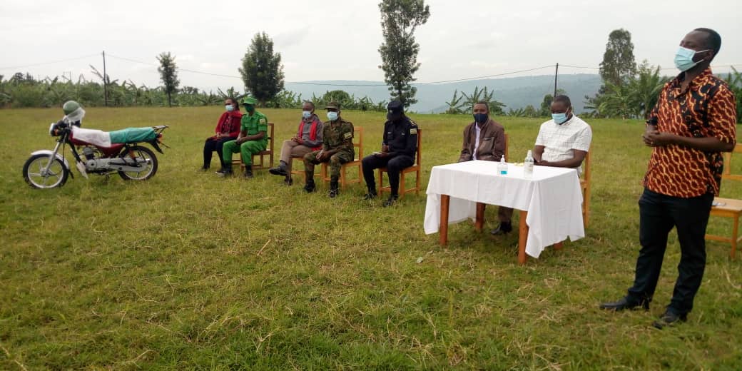 Muri iki gitondo muri <a href="/MukoGicumbi/">MUKO Gicumbi</a> kukibuga cya Ngange harimo hakirwa Moto abaturage baguriye Dasso mu kwicungira umutekano kandi uru rwego rugiye koroza abaturage batishoboye amatungo magufi 18. Umuturage ku isongo muri <a href="/GicumbiDistrict/">Gicumbi District</a>. <a href="/RwandaLocalGov/">Ministry of Local Government | Rwanda</a> <a href="/RwandaNorth/">Northern Province/ Rwanda</a>