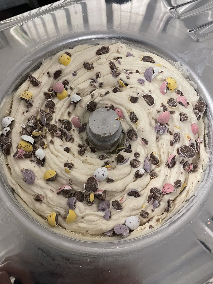 churnices's tweet photo. For one day only, Mini Egg “Stracciatella” (don’t tell the Italians). Available by the scoop from @altrinchammkt https://t.co/AAkRKTjzLn