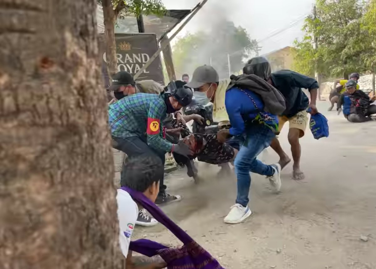 The coup regime's forces killed at least two people and injured seven others when they attacked a protest in Monywa on Saturday morning. A rescue worker told Myanmar Now that soldiers abducted two people who were severely injured with bullet wounds. #WhatsHappeningInMyanmar