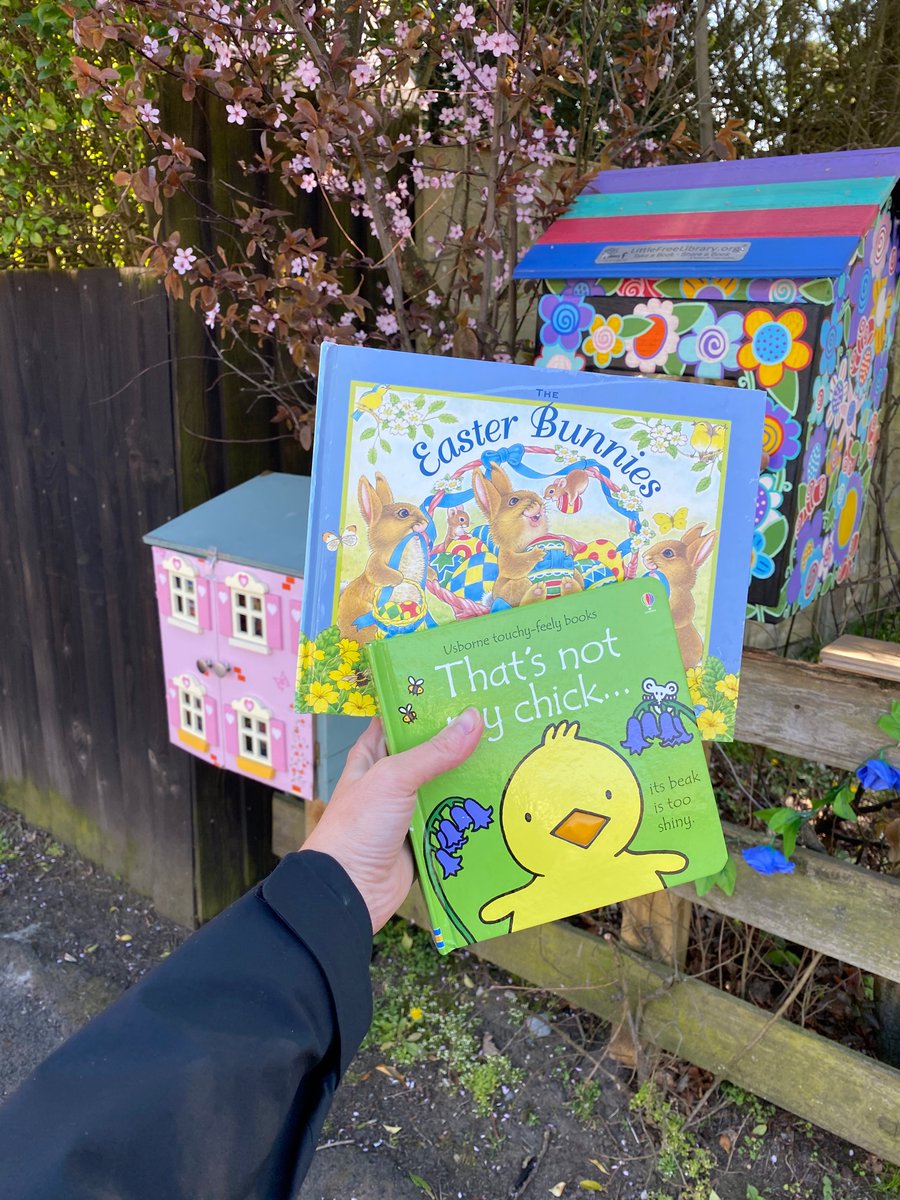 LibraryFormby's tweet image. Happy Easter from the #littlelibraryformby #formby #EasterWeekend #Easter2021 #Easter