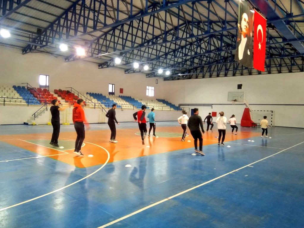 Sarayköy İlçe Spor Salonunda gercekleşen brans çalışmalarından kareler..