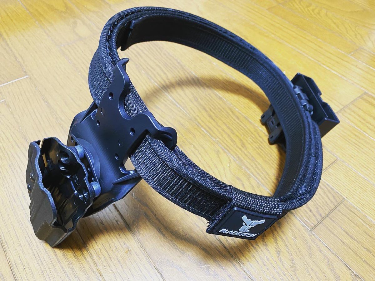 Koichi565656's tweet image. #BLADETECH
#SignatureHolster
#CompetitionSpeedBelt
#DutyDropandOffset
#DoubleMagPouch
#SmithandWesson
#MilitaryandPolice
#Tokyo
#千代田区
#神田
#和泉町
#WillyPeet

instagram.com/p/CNHlnnCFQZq/…