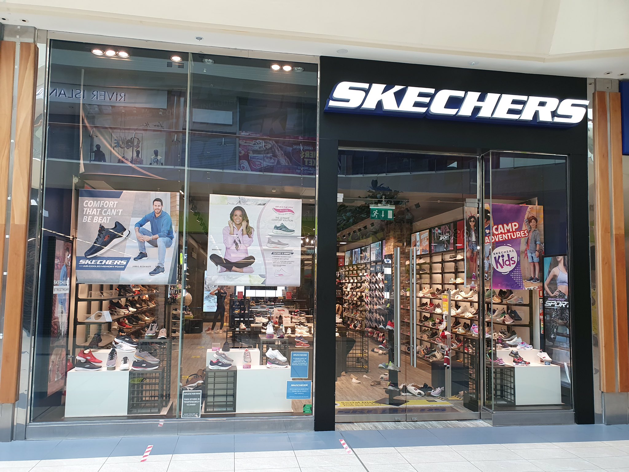 Skechers streetwear clearance outlet