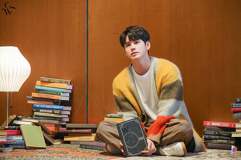 ongseongwupics_'s tweet photo. #옹성우 #OngSeongwu 
#邕圣祐 #องซองอู #オンソンウ  
©️ on pic https://t.co/8Va0Oh6AHX