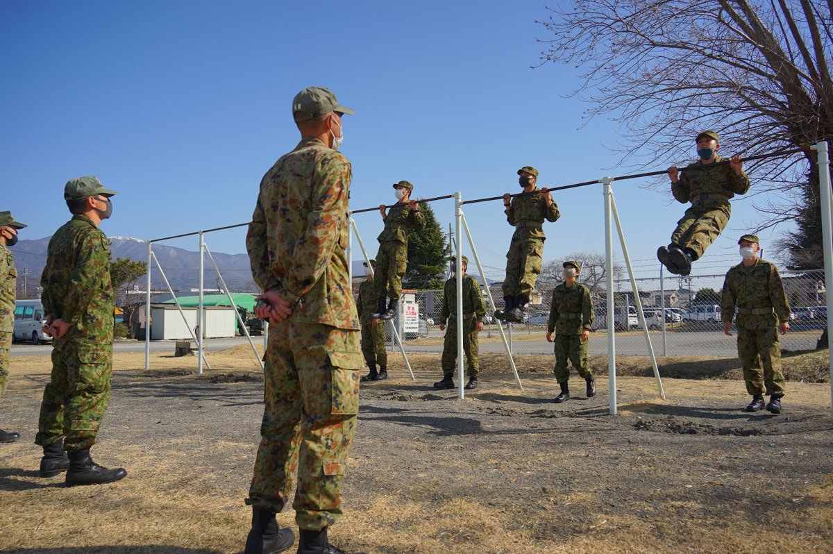 松本駐屯地 では3月に任官した初級幹部が若手幹部の登竜門である