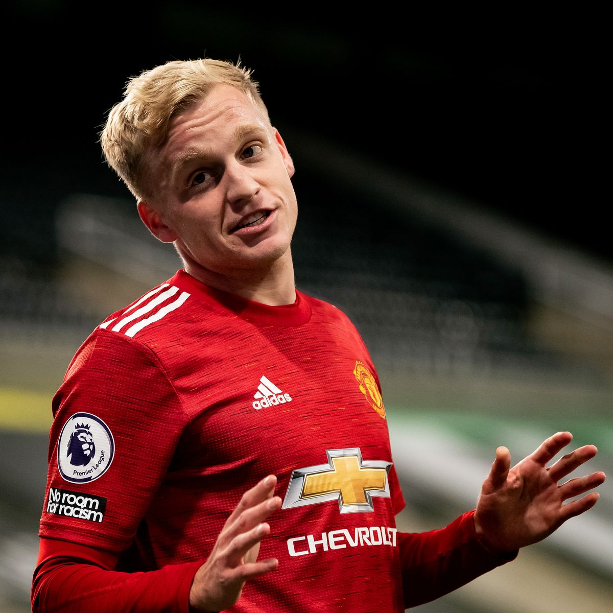 VAN DE BEEKAn intelligent footballer, still adapting. Sometimes plays the easy/safe pass but again, hasn't had much chance to get into a rhythm. Would benefit from playing with more creative wide players and a dedicated and reliable DM. His time will come.Verdict: KEEP