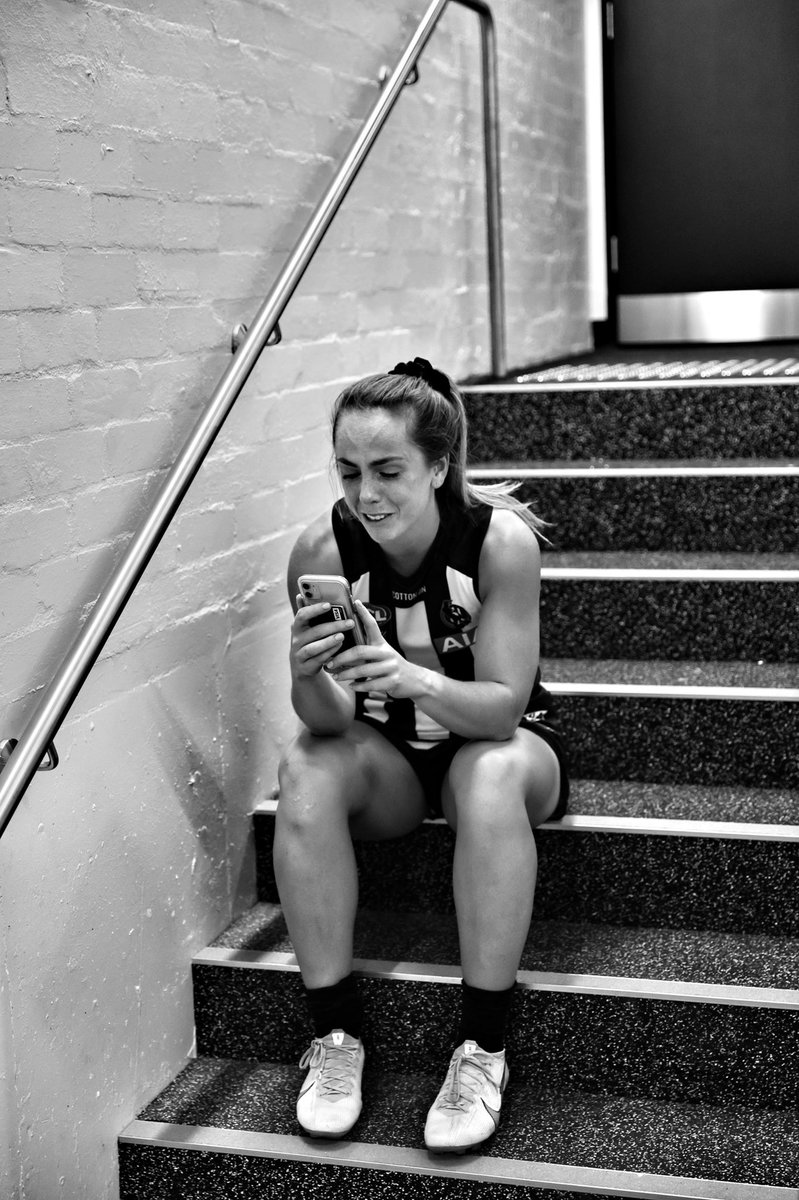 .<a href="/AishlingSherdo/">Aishling Sheridan</a> calling home after the win 🖤 🇮🇪 😭