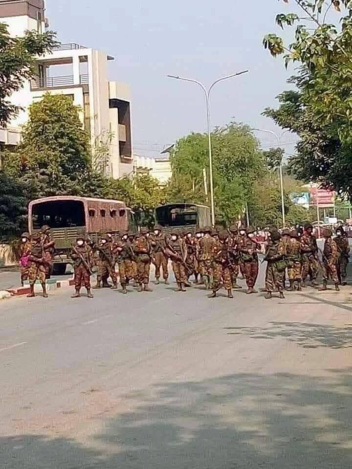 thwenusoe's tweet photo. In Mayangone, Yangon: Dr. Kyaw Min Soe (Orthopedic Surgeon, UM-1 Professor) was violently abducted by Military around 4:30AM. 
While abducting,hands were tied behind back &amp; was dragged away with a black bag over head.
#WhatsHappeningInMyanmar 
#Apr3Coup https://t.co/77N7YRvoCp