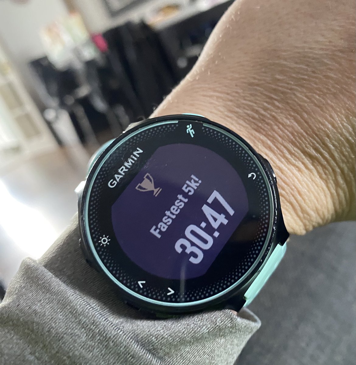 LisaDH_75's tweet photo. Fartlek run as part of my @AWRunFitness plan. Got an unexpected PB. Boom 💥 Just need to find an extra 48 seconds now to break the 30 minute barrier. @Rasselbock_Run #morningcoffeerun https://t.co/XsozObpEwD