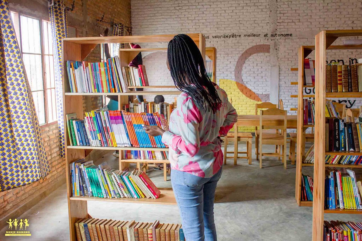 📚 Open from Monday to Saturday, we are inviting y'all to visit our #nncclibrary - Buterere. Don't forget to tell your friends and neighbours. DM us if you have books you no longer use if you want to donate. #jsbmburundi #youthforabetterburundi #books #bookdonation #nanjenobaho