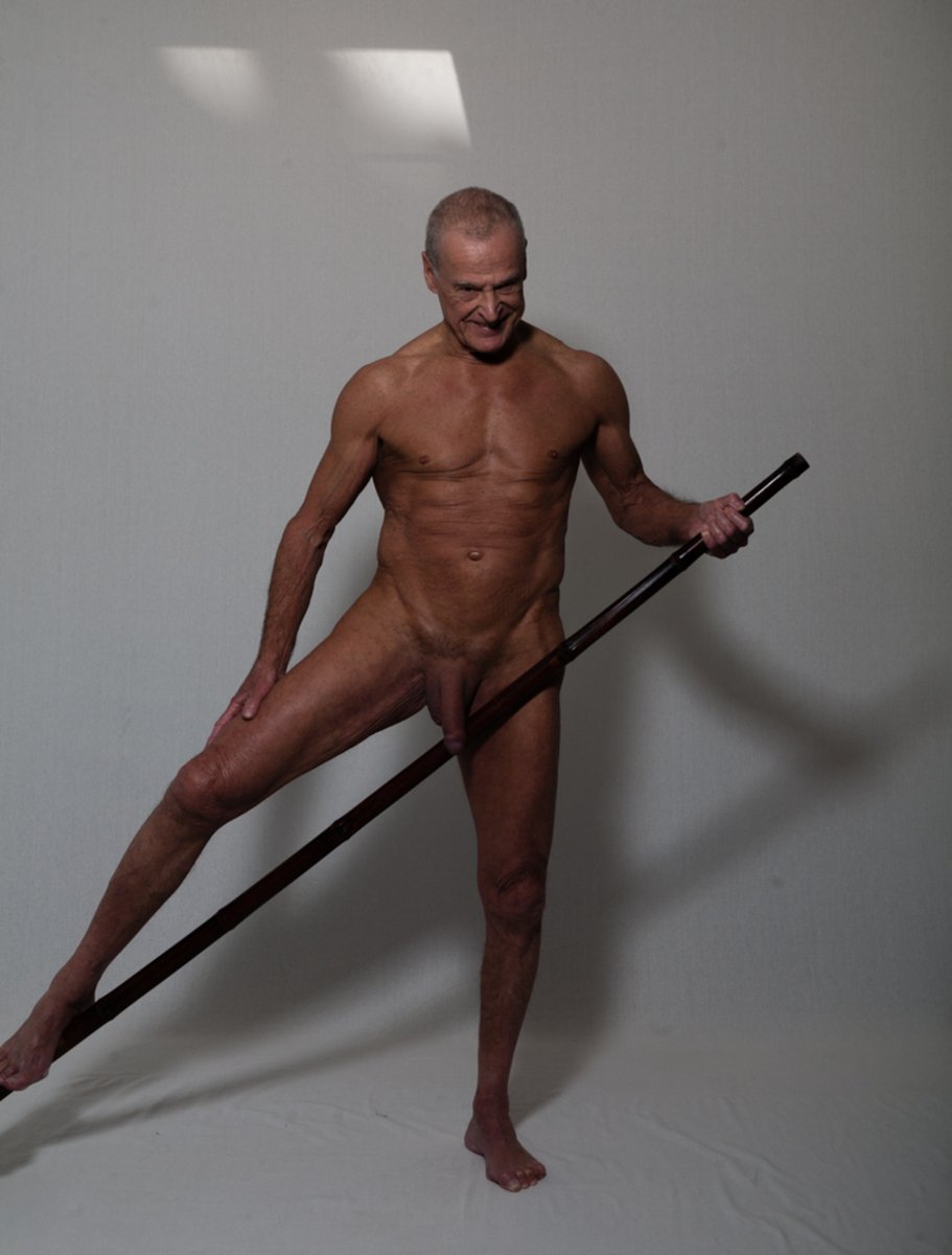 barker1641's tweet photo. https://t.co/cgXrocMZpn Swansea Photo Session, Mature Nude Male #nude #mature #male #cock.balls #tanned #model #testicleweights https://t.co/o95JKAJMEE