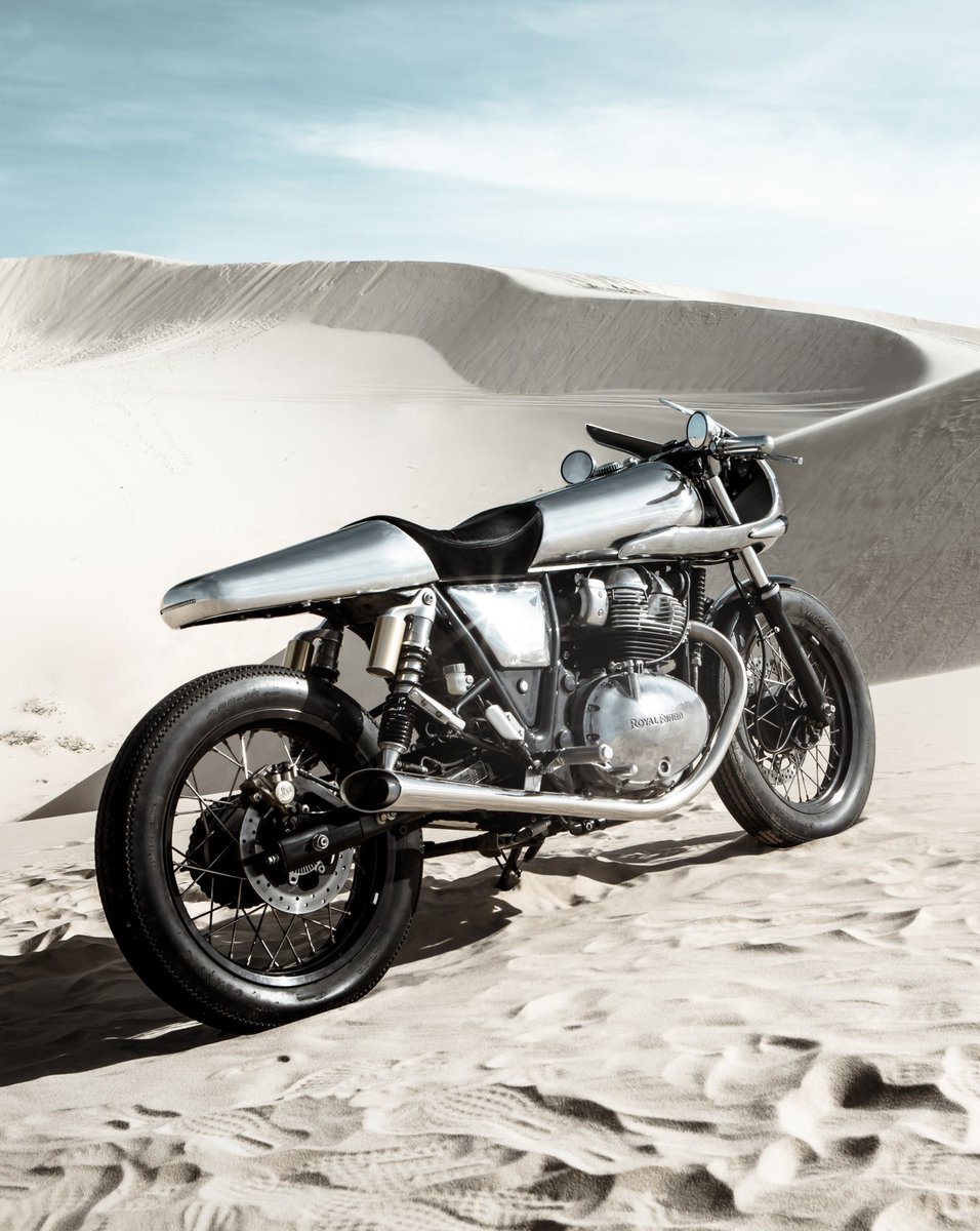 How do you build a bolt-on kit that dramatically transforms a motorcycle as if it's a grounds-up custom? You go the Bandit9 way and build Jaeger, the space-age build based on the #ContinentalGT650

Watch the video:
youtu.be/PNaLu6K_6gw

#RoyalEnfieldCustom #RoyalEnfieldTwins